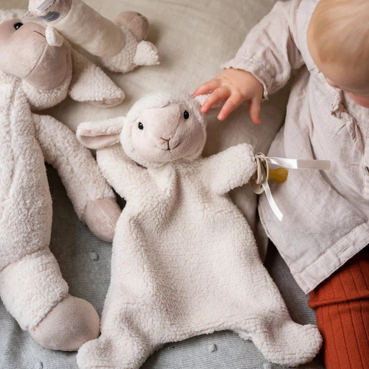 Sophie the Sheep Hoochy Coochie | Nana Huchy