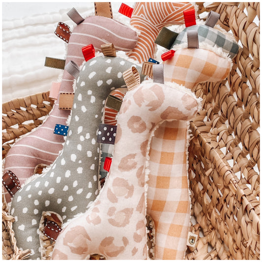 Taggie Giraffe | Multiple Colours