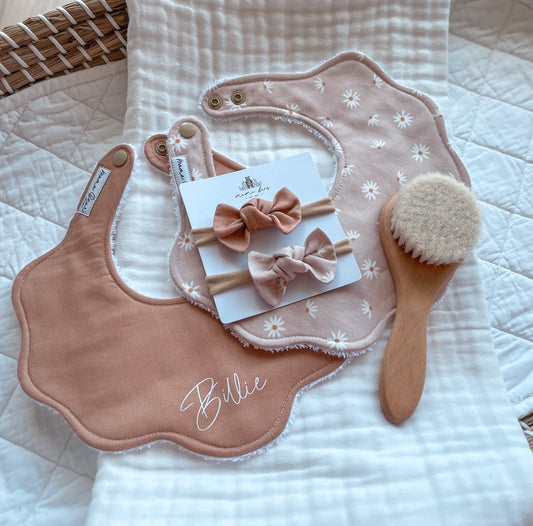 Personalised Baby Girl Scalloped Bib & Hairbow set | Blush paper daisy