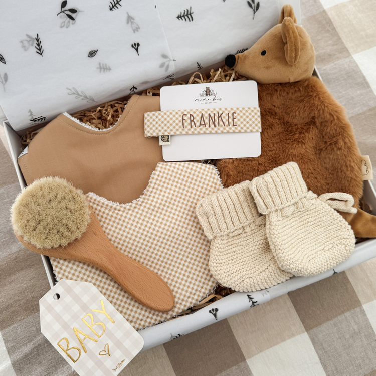 Unisex Baby Gift Hamper | Beige Mouse Comforter