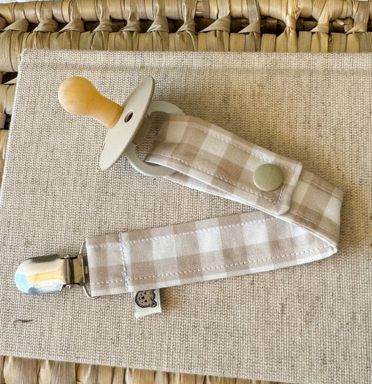 Muted beige and white gingham dummy clip