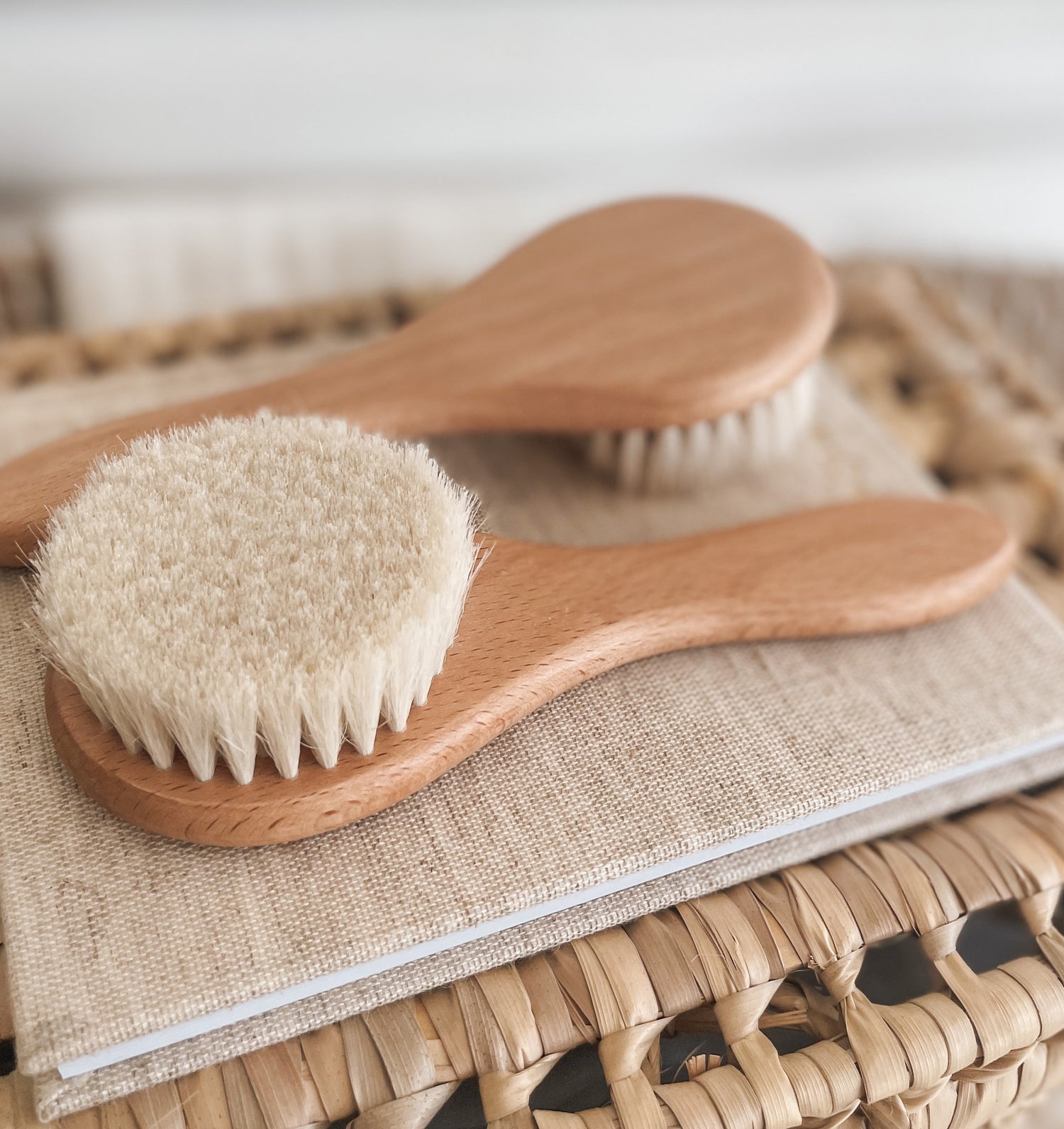 Round Wooden Baby Hair brush – Mama Bear